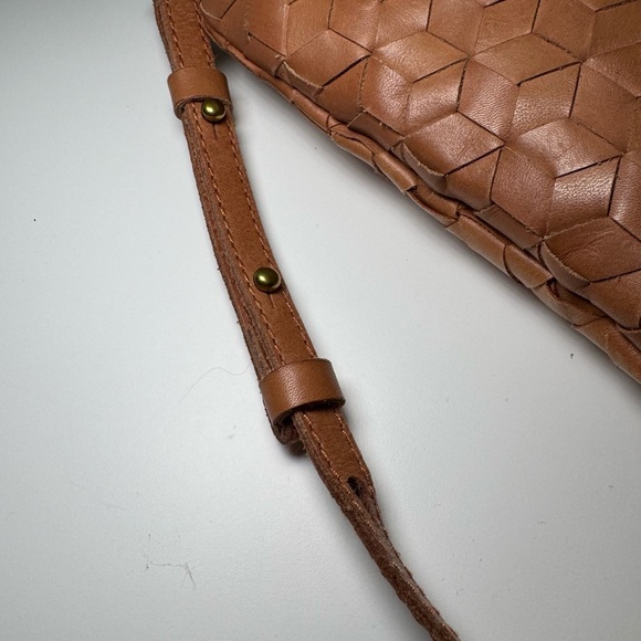 MADEWELL The Puff Crossbody Bag brown leather - Picture 2 of 9